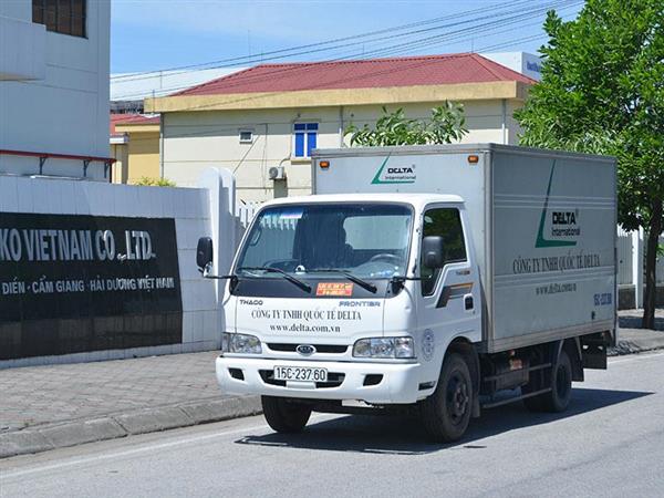 Đội xe chuyển phát nhanh