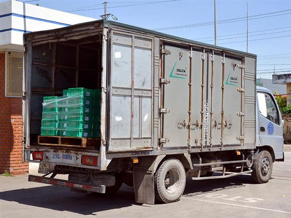 Đội xe chuyển phát nhanh