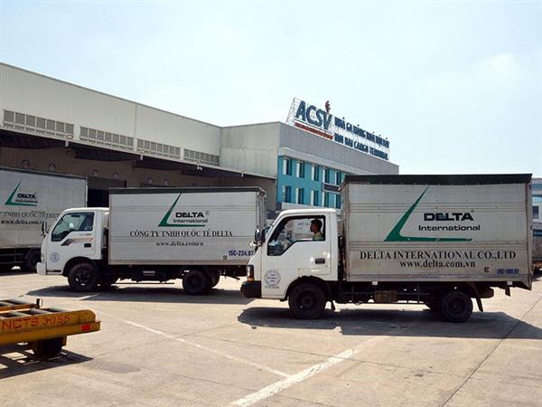 Đội xe chuyển phát nhanh